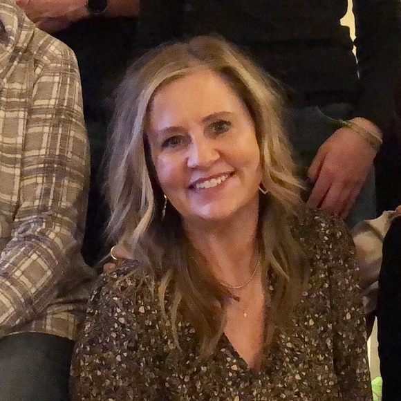 Meet your Posher, Renea - Picture 3 of 3